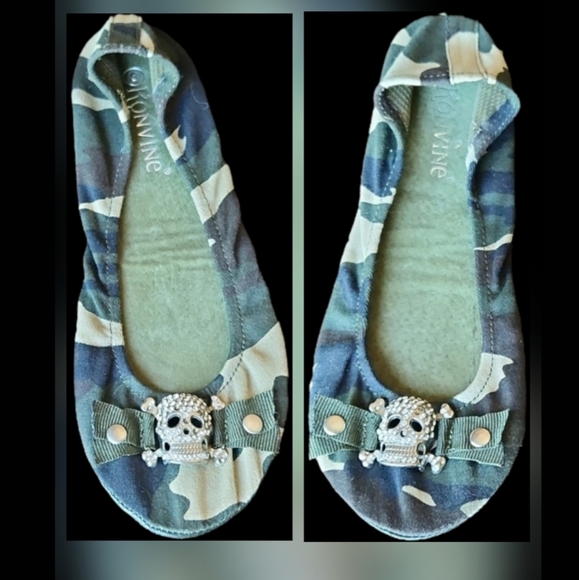 KONVINE camouflage skulls ballet flats size small (6-6.5) - Picture 3 of 11